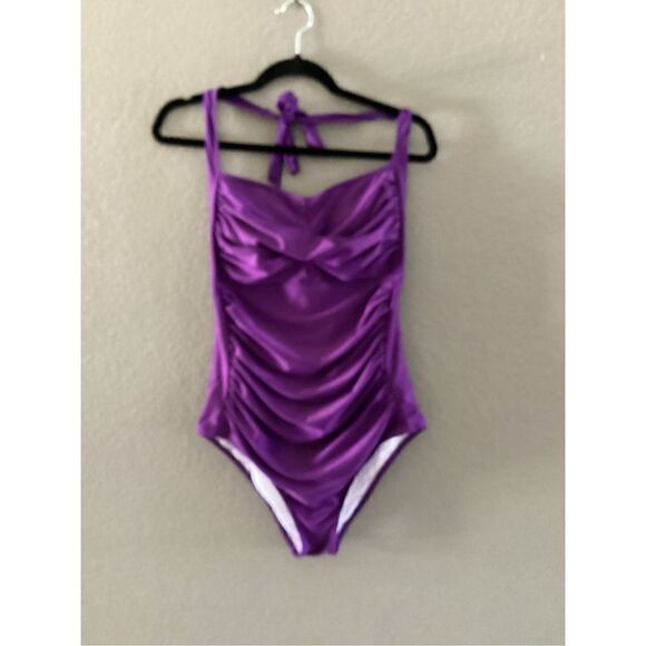 Swimsuit   - Picture 1 of 7